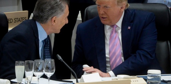 El Gobierno analiza romper relaciones diplomáticas con Venezuela
