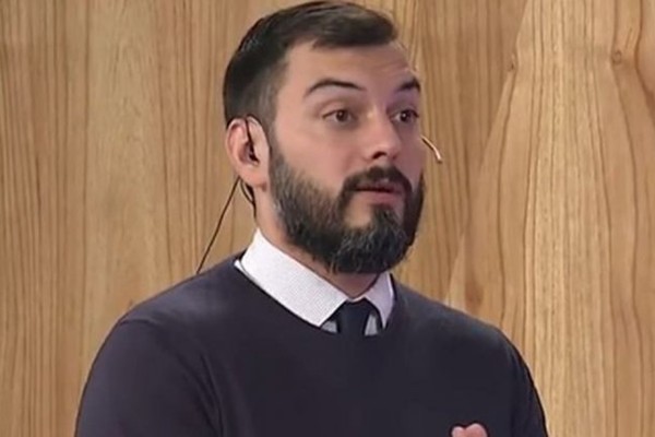 Para Álvarez Agis,