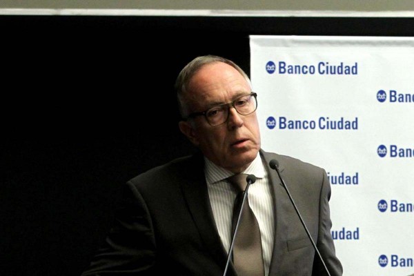 Nielsen arma equipo y lanza plan de seducci�n de acreedores para ofrecer nuevos bonos
