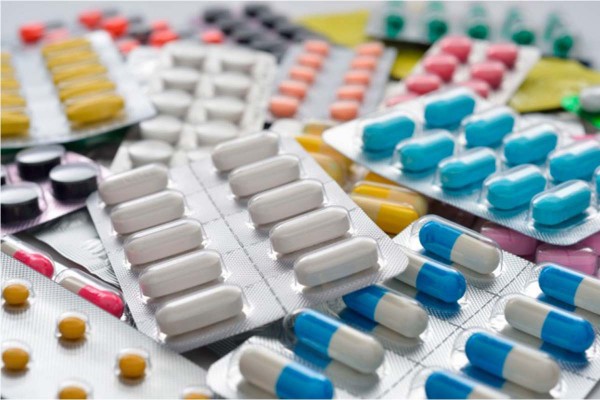 Acuerdo entre el Gobierno y laboratorios para mantener congelados los precios de los medicamentos