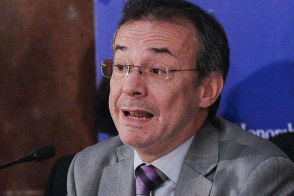Artana advirtió que el control de cambios