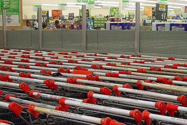 Supermercados: compras de primera necesidad se redujeron 6% en abril