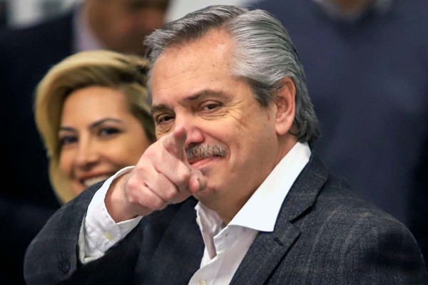 Alberto Fernández partió rumbo a India para participar del G20