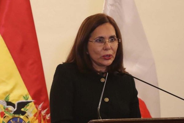 La canciller de Bolivia dijo que es �grave� que Argentina obstruya el arresto de Evo Morales y que �la relaci�n bilateral est� pr�cticamente paralizada�