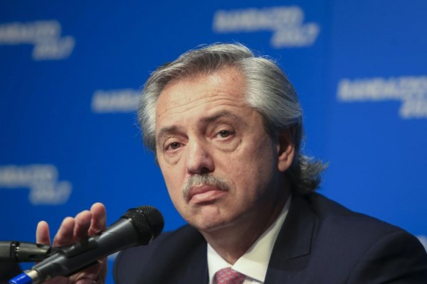 Alberto Fern�ndez adelanta pasos en la transici�n y acepta anticipadamente las renuncias de varios funcionarios