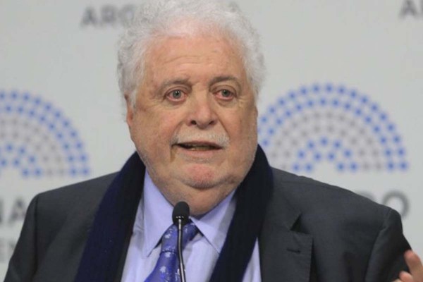 Ginés González García, sobre el avance del coronavirus: “Todas las camas son públicas, tanto las estatales como las privadas