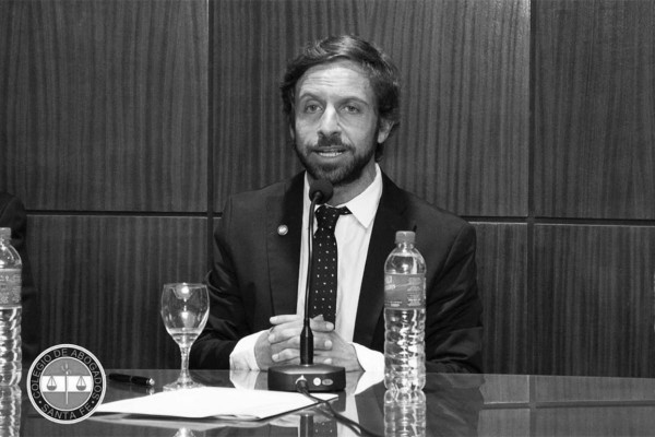 Abogados: Empujado por reclamos internos, Abramovich dice que el Colegio presentar� un amparo