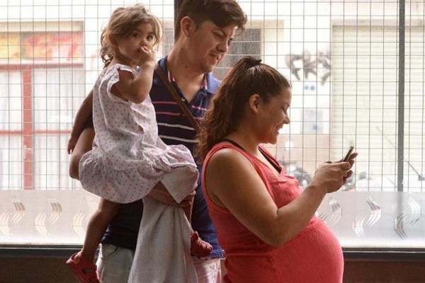 �Las mujeres embarazadas deben vacunarse contra el coronavirus?