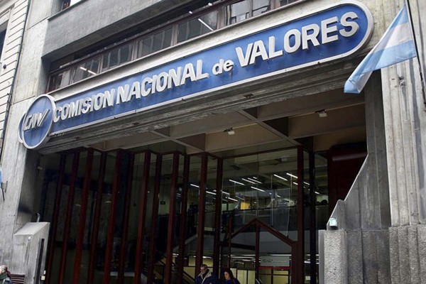 Dlar financiero: CNV anunci nuevas limitaciones en operatoria con ttulos bajo ley local