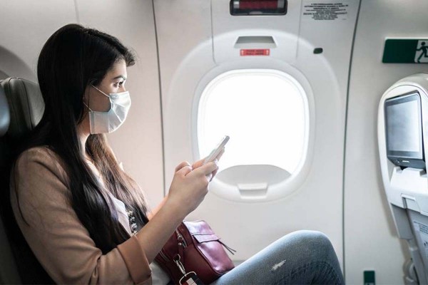 La OMS evalúa implementar un pasaporte de vacunación para pasajeros internacionales