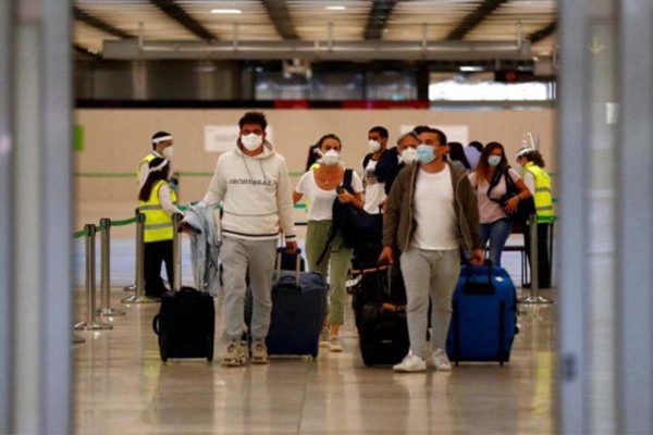 La OMS se opone a los certificados de vacunas para viajes internacionales