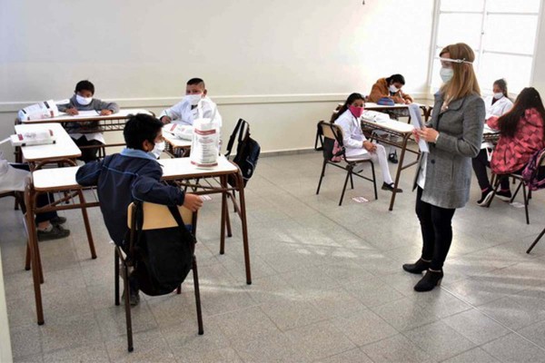 Uno de los padres podr tener licencia laboral cuando los hijos no asistan a clases presenciales o tengan una jornada reducida