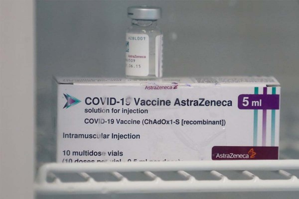 Se registraron por primera vez 3 casos de cogulos en arterias en pacientes inoculados con la vacuna de AstraZeneca