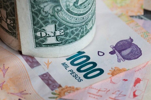 El peso argentino est entre las monedas ms devaluadas del mundo, junto a divisas como las de Venezuela o Zimbabue