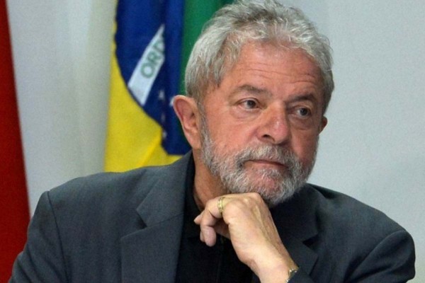 Parte mdico de Lula da Silva tras la operacin para drenar un hematoma intracraneano