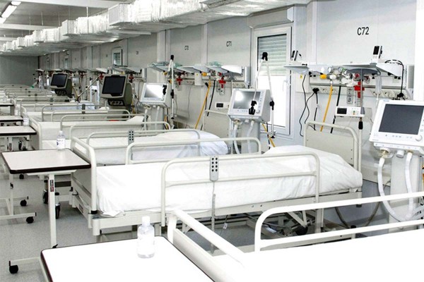 �micron: m�dicos franceses debaten si hay que admitir en terapia intensiva a los no vacunados