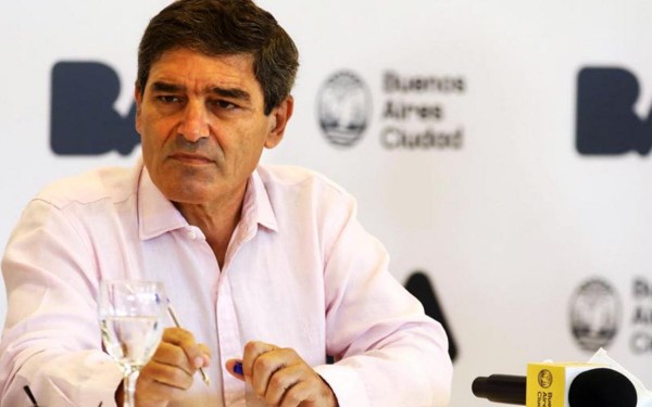 Combinaci�n de vacunas: Fern�n Quir�s anticip� cu�ndo y qu� dosis ser�n la alternativa al refuerzo de la Sputnik V