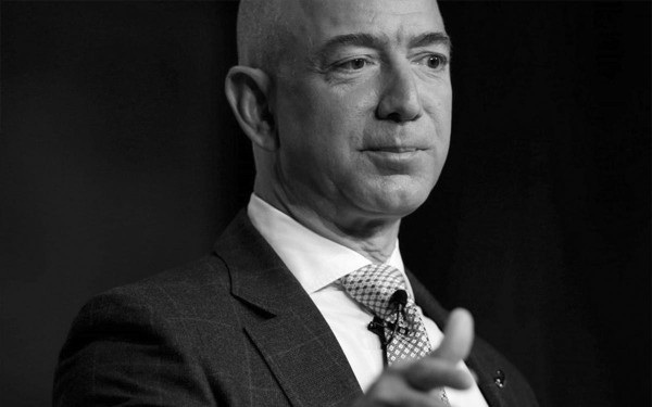 El mundo se desploma y las tecno-corporaciones vuelan