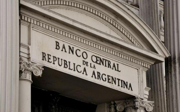 El Banco Central sali a poner piso en la curva CER y analistas miran seal de tasa
