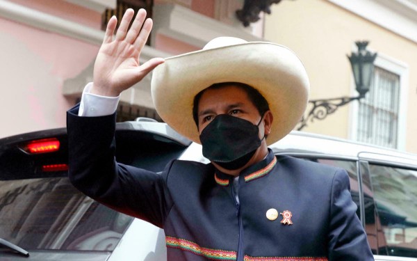 Per�: treinta �d�as? despu�s