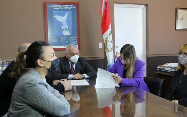Las secretaras de justicia y deporte firmaron convenios de colaboracin para facilitar trmites ante IGPJ