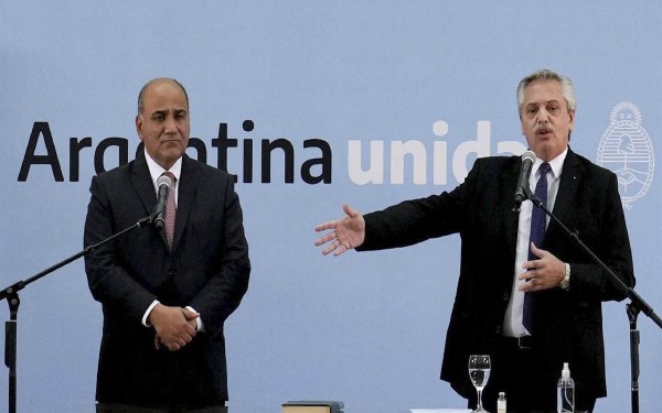 Alberto Fernndez muestra a su gabinete: Juan Manzur est a cargo de los anuncios y el Presidente se corre del centro de la escena