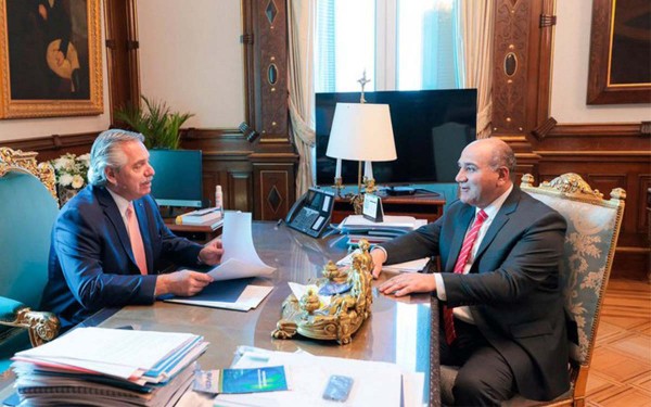 Manzur busca que los gobernadores se sumen al acto del miércoles para fortalecer a Alberto Fernández