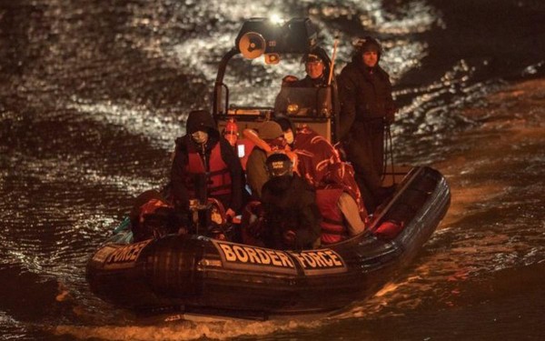 Un trgico naufragio deja 27 personas muertas en el canal de la Mancha