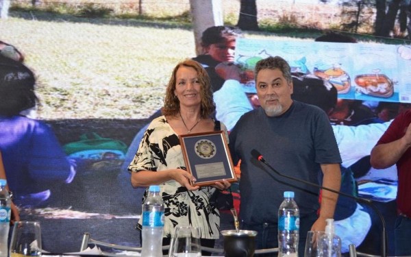 Luz y Fuerza Santa Fe reconoci� a Alicia Barberis y a todo el equipo de LECTOBUS