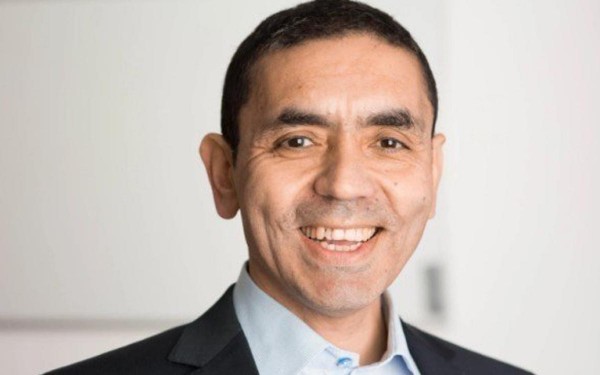 El creador de la vacuna de Biontech y Pfizer aconseja el �refuerzo rel�mpago�: una dosis extra despu�s de los tres meses