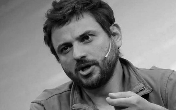 Increparon a Juan Grabois en Ezeiza a su regreso del encuentro con el papa Francisco