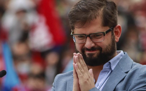 Gabriel Boric: ''Me rebelo ante quienes pretenden que elijamos entre el terrorismo de Hamas y el genocidio de Israel''