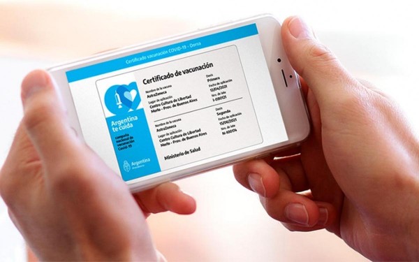 Crece la pol�mica por el pase sanitario obligatorio y la situaci�n de los empleados de comercio