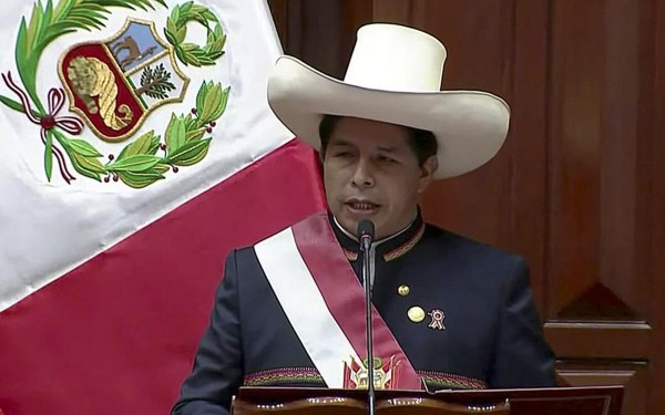 Pedro Castillo impide a los investigadores registrar el palacio presidencial