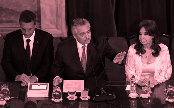 El Gobierno vuelve a poner el foco en la crisis, pero le preocupa el impacto de una condena a Cristina Kirchner