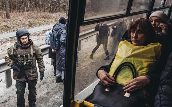 La frontera entre Polonia y Ucrania al borde del colapso por la llegada masiva de refugiados