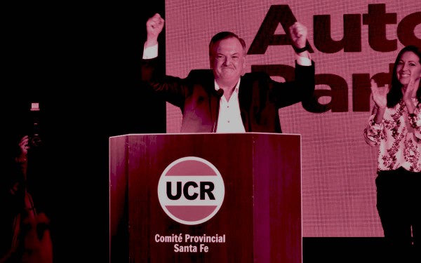 Felipe Michlig asumi su 4to. mandato como Pte. de la UCR Provincial y qued inaugurado el Saln de actos Ral Alfonsn