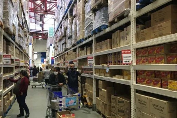 Los precios mayoristas aumentaron 10,2% en febrero y acumularon una suba de 329,1% en los �ltimos 12 meses