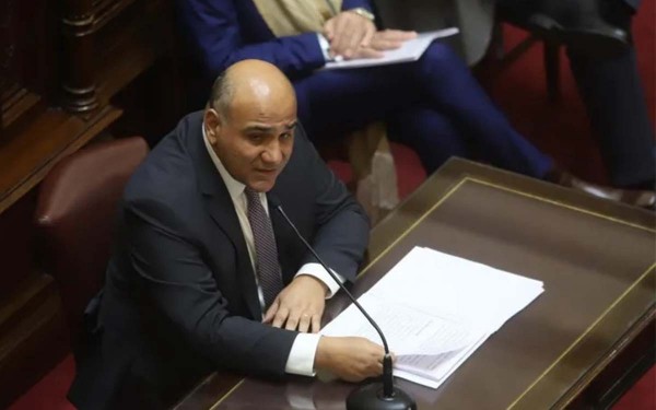 Manzur ante el Senado: 