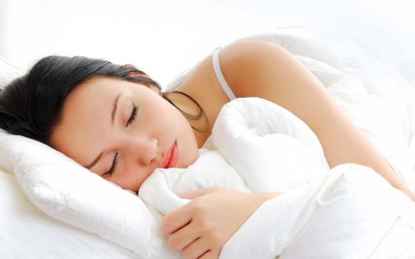 Dormir con pequeñas luces encendidas genera consecuencias sobre la salud, según un estudio