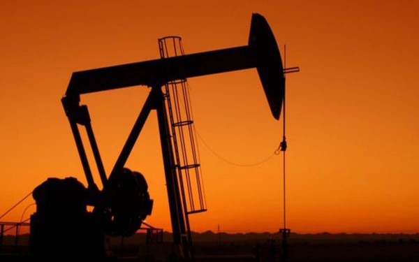 Bajar la nafta? El barril de petrleo vuelve a cotizar a menos de US$ 60