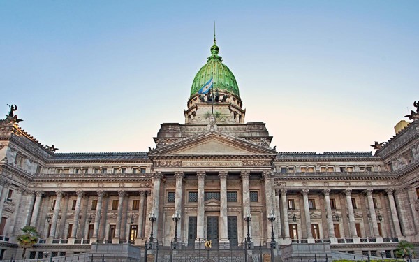 La ampliacin de la Corte Suprema obtuvo media sancin en el Senado