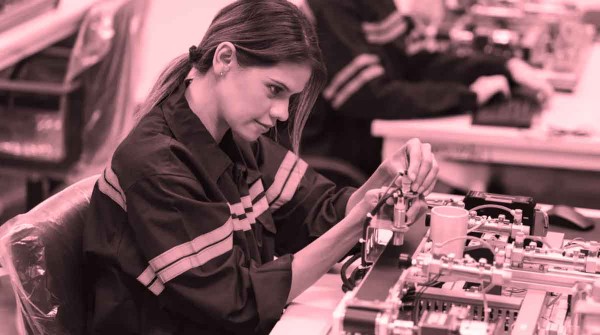 Las mujeres siguen siendo minora en trabajos tecno: machismo y falta de incentivos, las principales razones