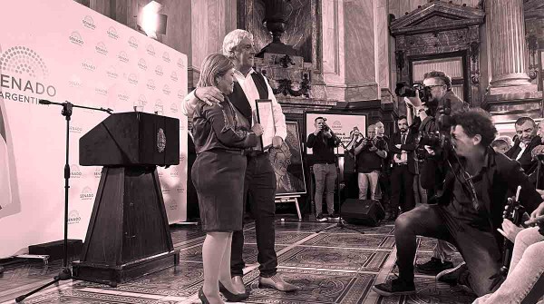 Sergio Romero, titular de UDA, recibi� el Diploma de Honor en el Senado de la Naci�n