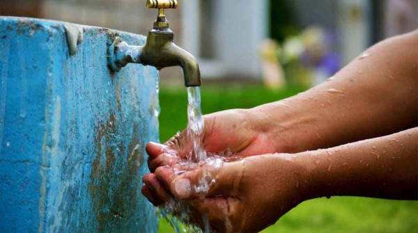 La otra cara de la pobreza: millones de personas no tienen acceso a la red de gas, cloacas y vivienda completa