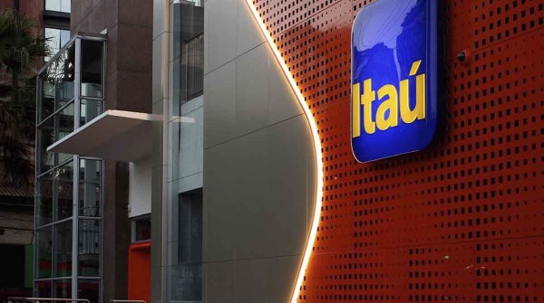 El Banco Ita busca venderle su operatoria en la Argentina al Macro