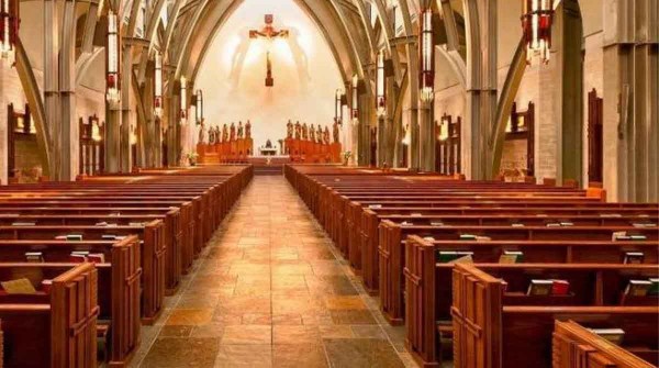 Una capilla celebr una misa oficiada por avatares que leyeron un sermn escrito por una IA