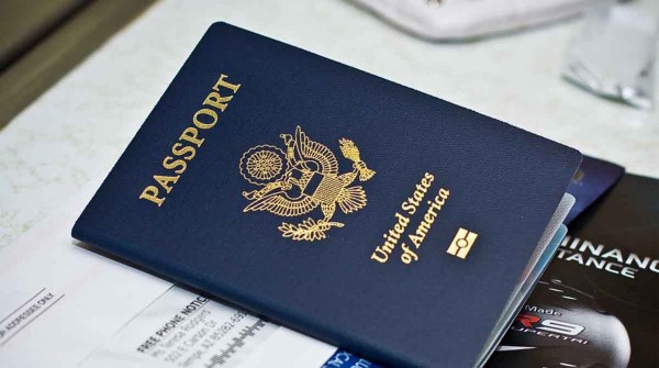 Las demoras para conseguir pasaportes en EE.UU. afectan a miles de viajeros