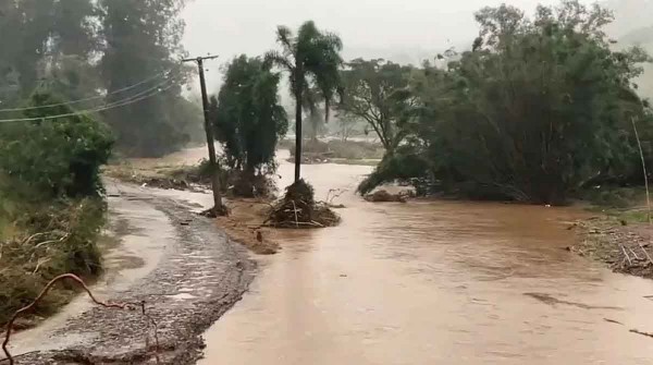 El paso de un cicln sembr muerte y destruccin en el sur de Brasil