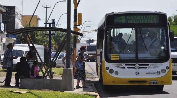La provincia y la suba de subsidios al transporte del Amba: 